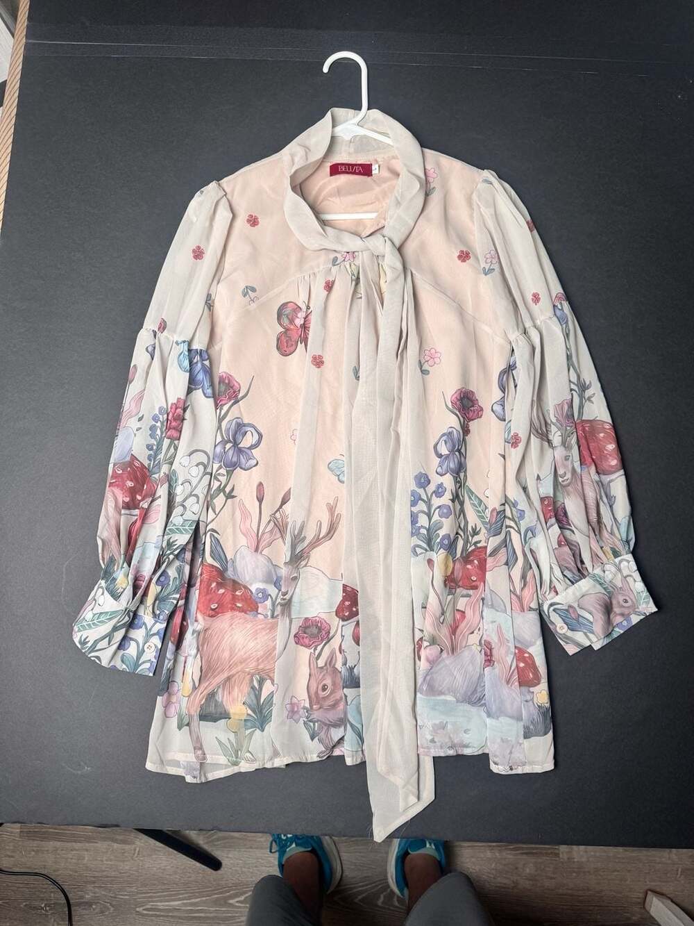 Bellita Size L Floral Animal Print Tie Neck Blouse